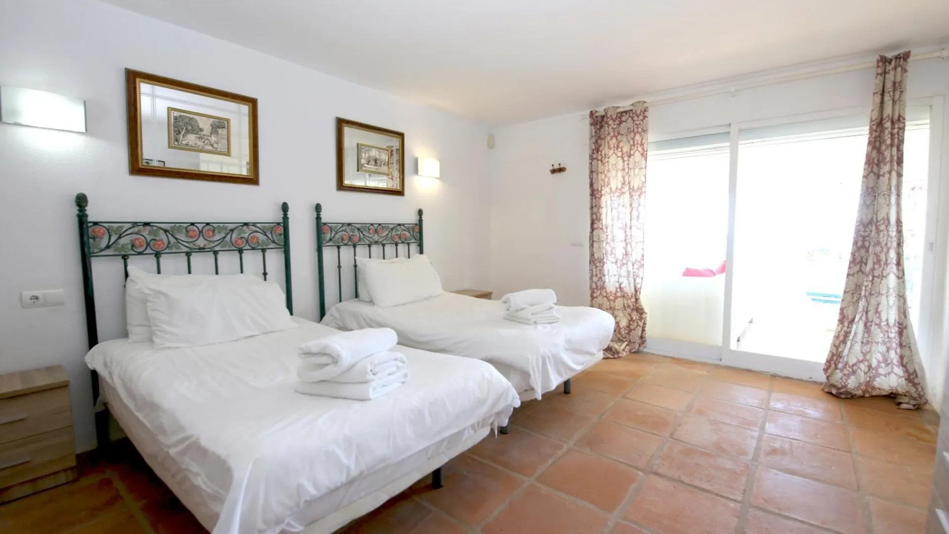 Townhouse Seascape Villa Estepona Spain